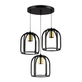 "Moderne Hanglamp met Drie Zwarte Kooi-Designs en Gouden Accenten"