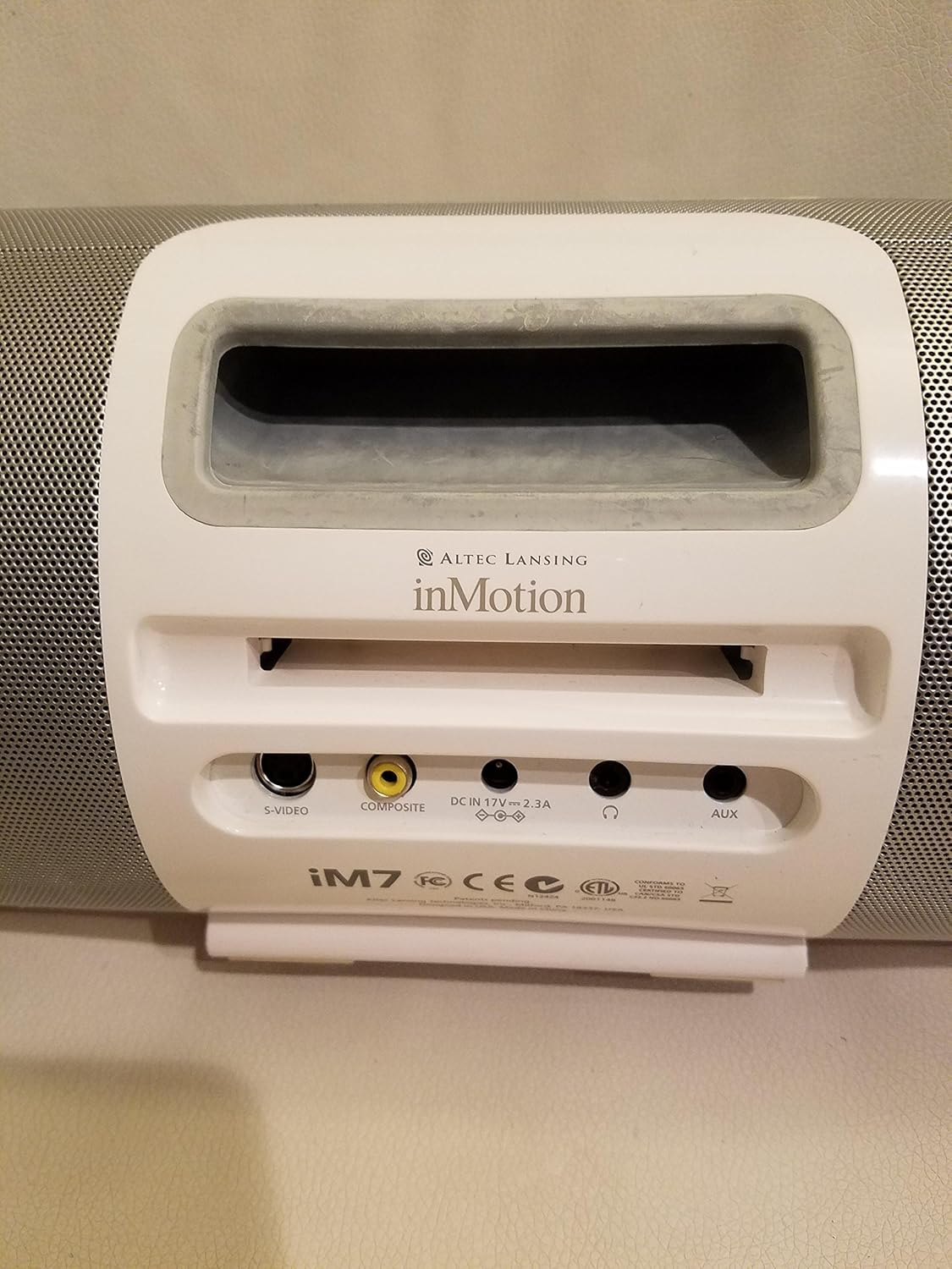 Altec Lansing inMotion iM7 Portable Audio System for iPod (White)